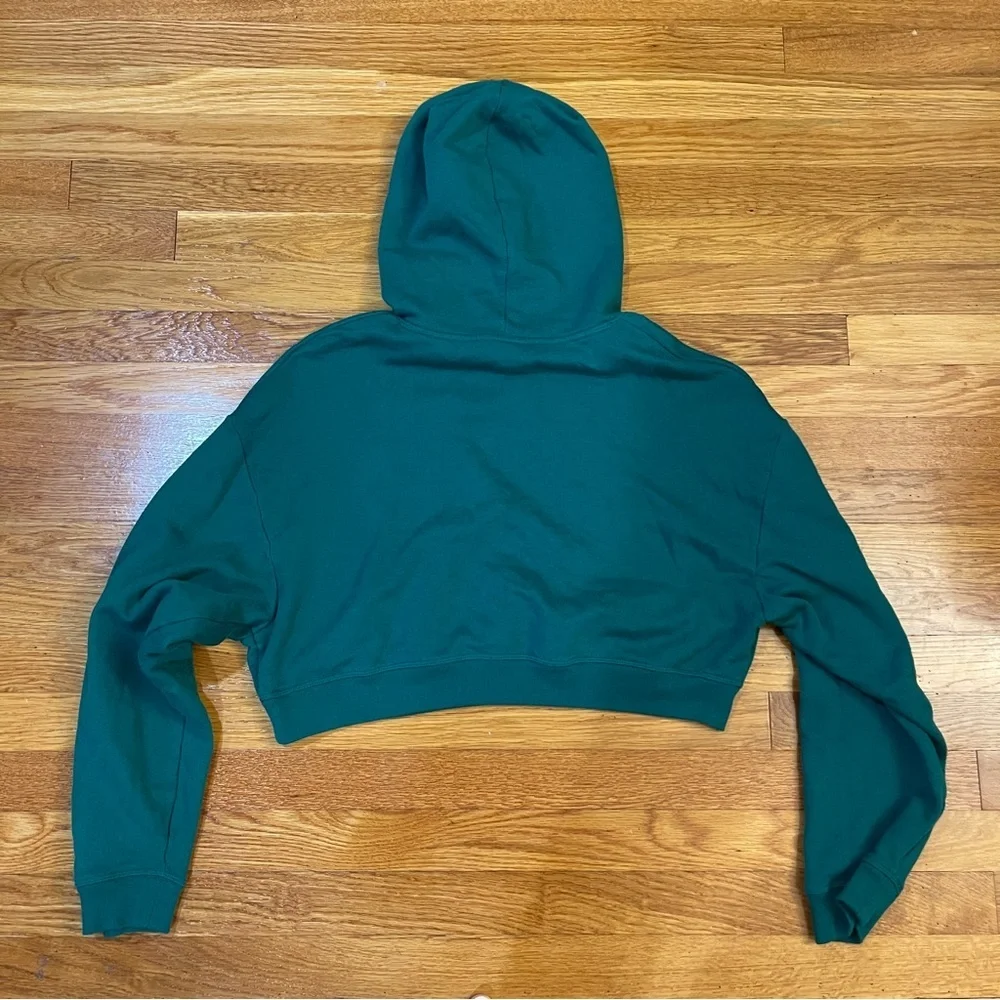 PINK Victoria’s Secret Crop Hoodie Sweatshirt in Green - Size Medium
